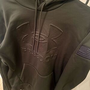 Under Armour Freedom Embossed US Flag Men's Dark Green Hoodie Size Large